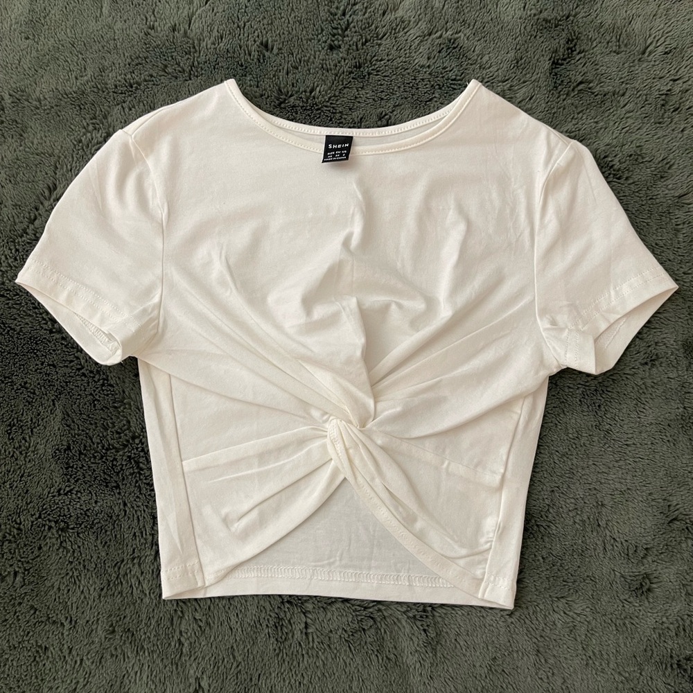 Knot-Front Top